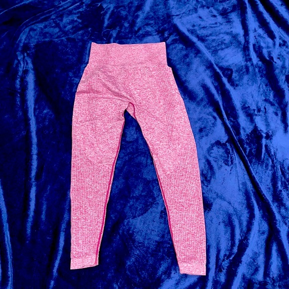 Pink spotted leggings! - Picture 1 of 3